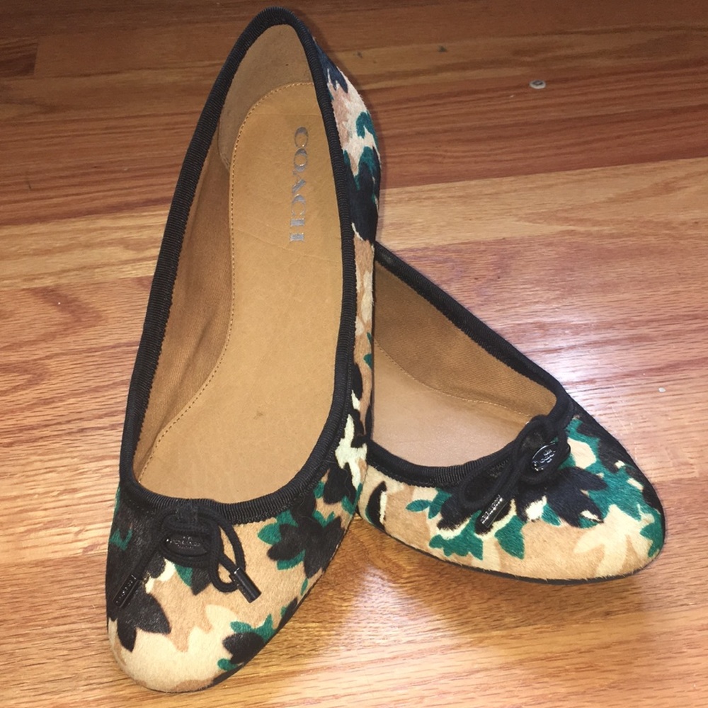 Gorgeous Coach ballet flats.